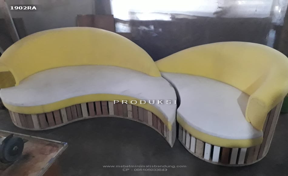 Kursi Sofa Modern Minimalis Pak Halpino 1902RA