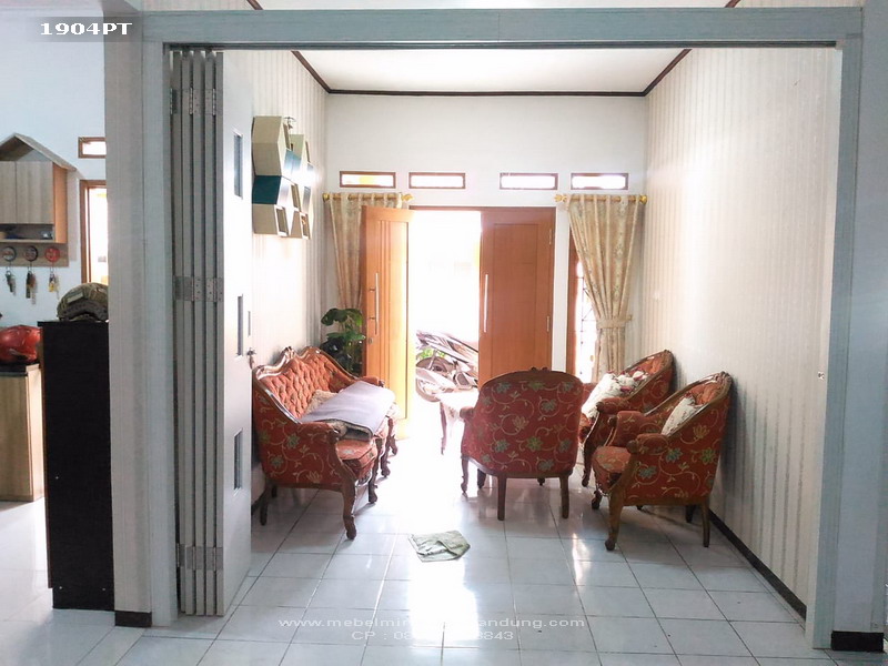 Partisi Pintu Putih Bu Frida 1904PT
