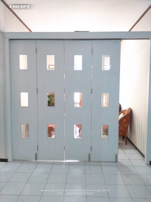 Partisi Pintu Putih Bu Frida 1904PT
